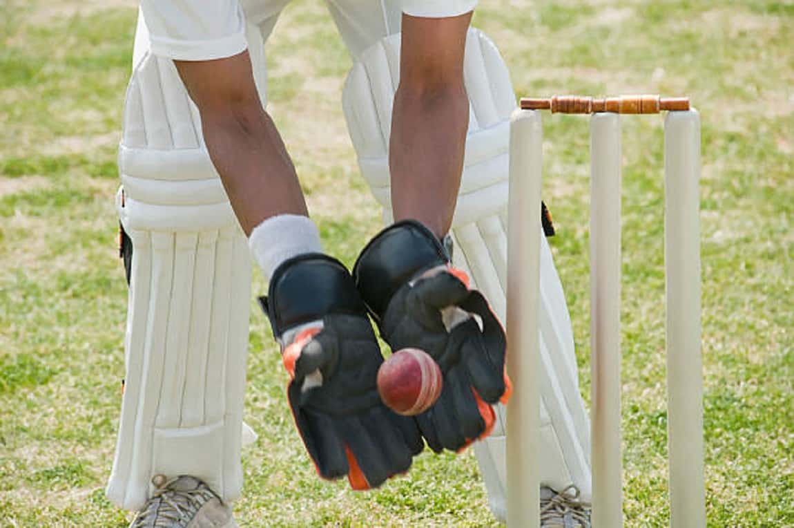 How to Clean and Maintain Cricket Pads at Home (Step-by-Step)